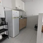 Dimitris Break Apts 하니아