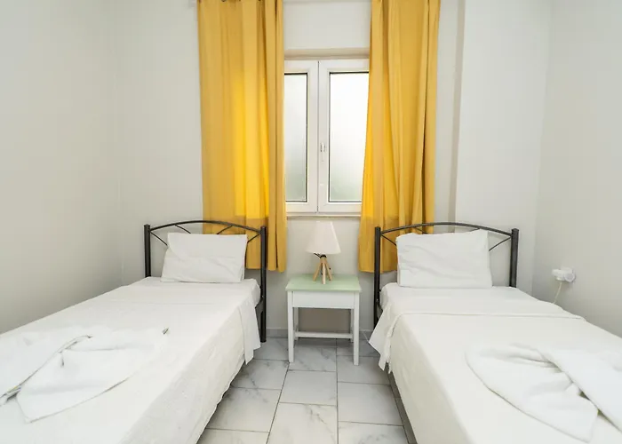 Dimitris Break Apts アパートホテル