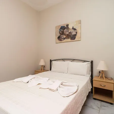 Dimitris Break Apts La Canea